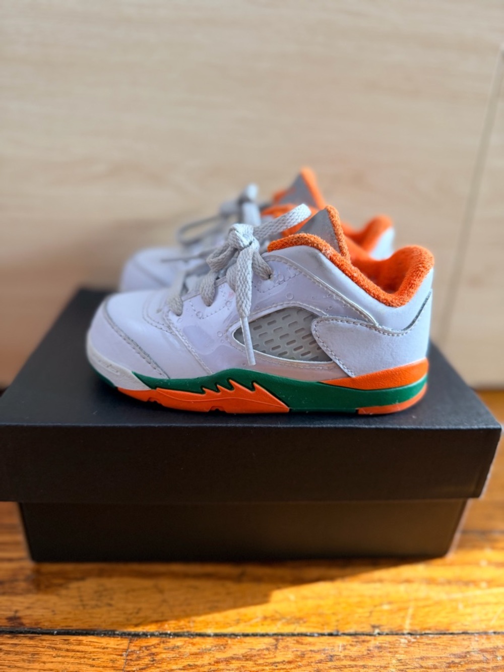 Kids' Jordan Sneakers - White and Orange - Picture 3 of 5